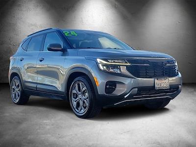 Used 2024 Kia Seltos - photo 1