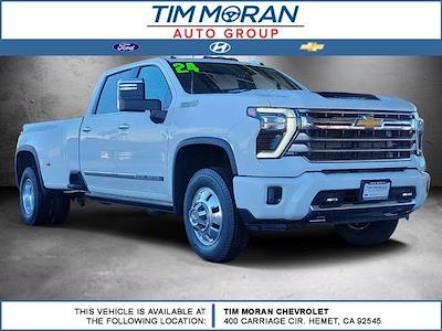 Used 2024 Chevrolet Silverado 3500 - photo 1