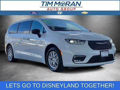 2025 Chrysler Pacifica FWD Minivan for sale #722427X - photo 1