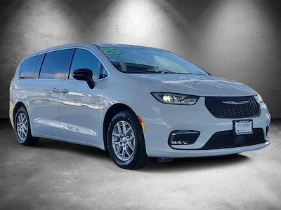 2025 Chrysler Pacifica FWD Minivan for sale #722427X - photo 2