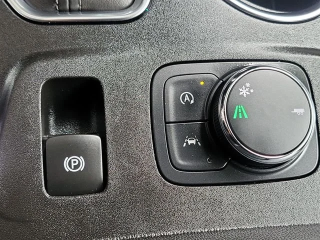 Used 2023 Chevrolet Traverse - photo 19