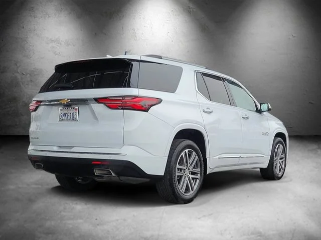Used 2023 Chevrolet Traverse - photo 5
