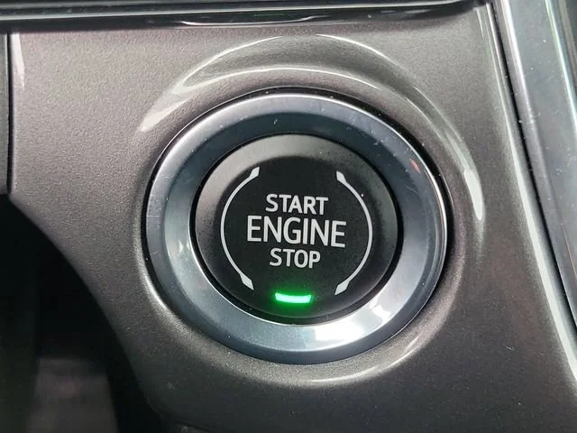 Used 2025 Chevrolet Trax - photo 12