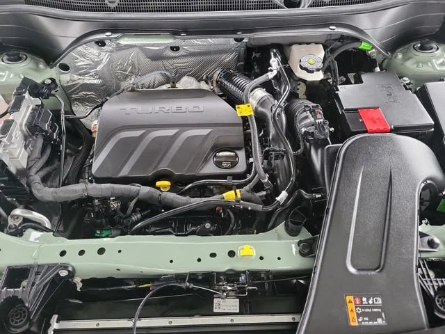 Used 2025 Chevrolet Trax - photo 30