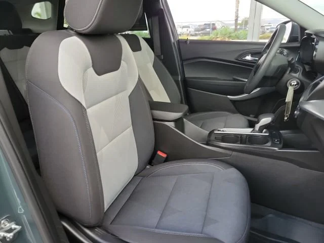 Used 2026 Chevrolet Trax - photo 26