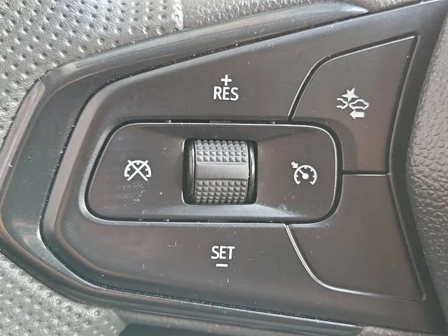 Used 2026 Chevrolet Trax - photo 10