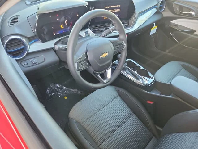 New 2026 Chevrolet Trax - photo 8