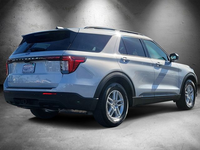 Used 2026 Ford Explorer - photo 2