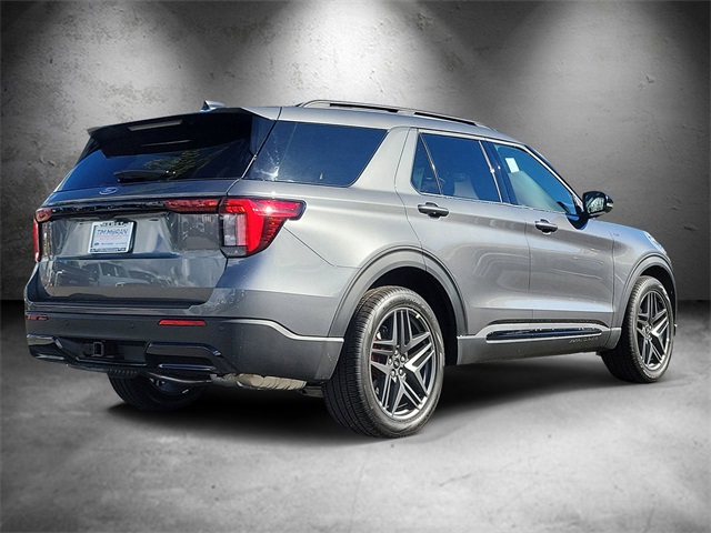 New 2026 Ford Explorer - photo 2