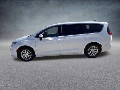 Used 2023 Chrysler Pacifica Touring L Minivan for sale #606881P - photo 2