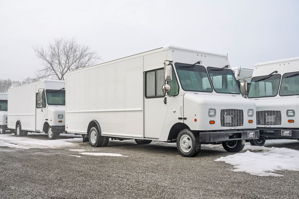 New 2026 Ford E-450 - photo 5