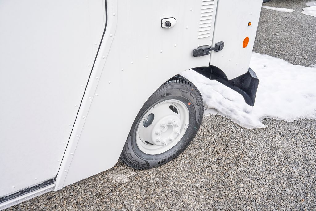 New 2026 Ford E-450 - photo 13