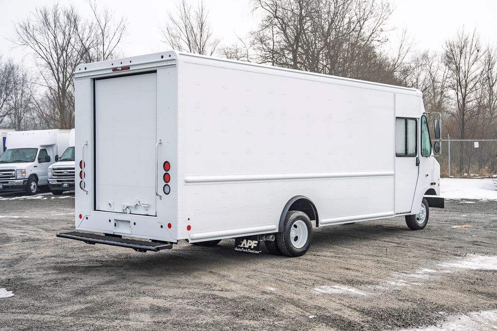 New 2026 Ford E-450 Step Van / Walk-in - photo 2