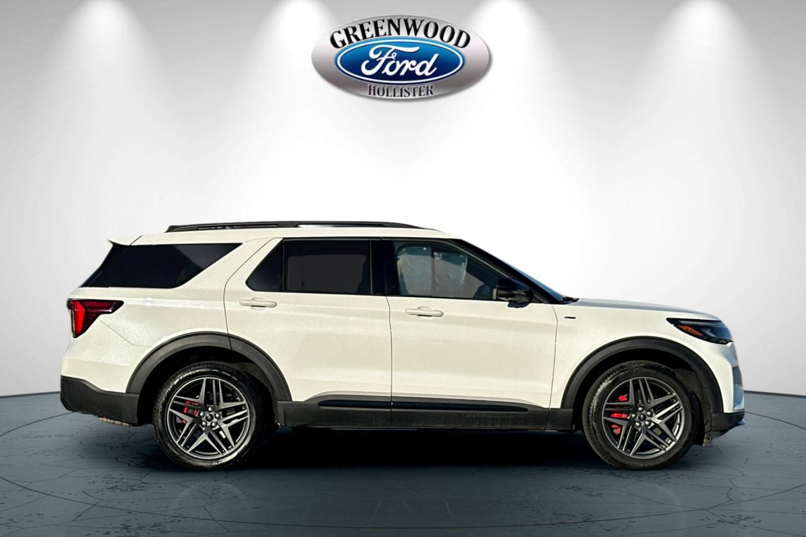 Used 2025 Ford Explorer - photo 5