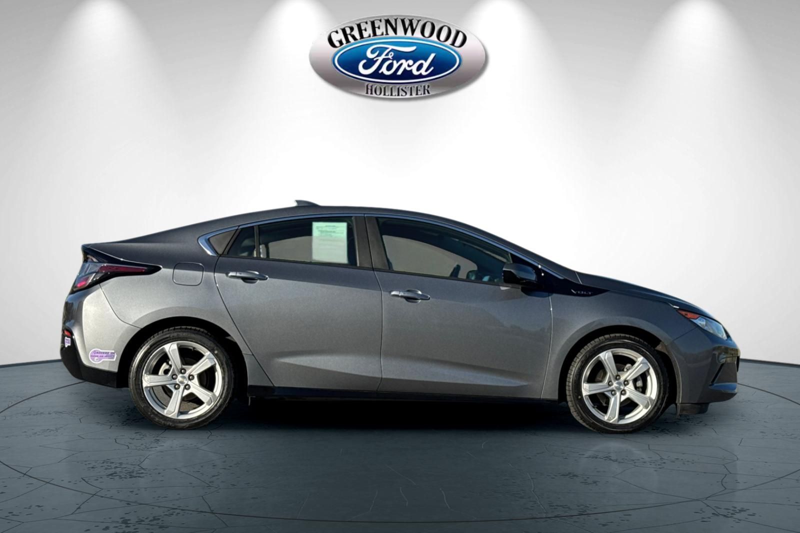 Used 2019 Chevrolet Volt - photo 2