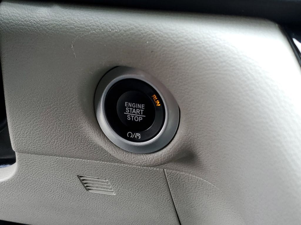 Used 2023 Chrysler Pacifica - photo 11