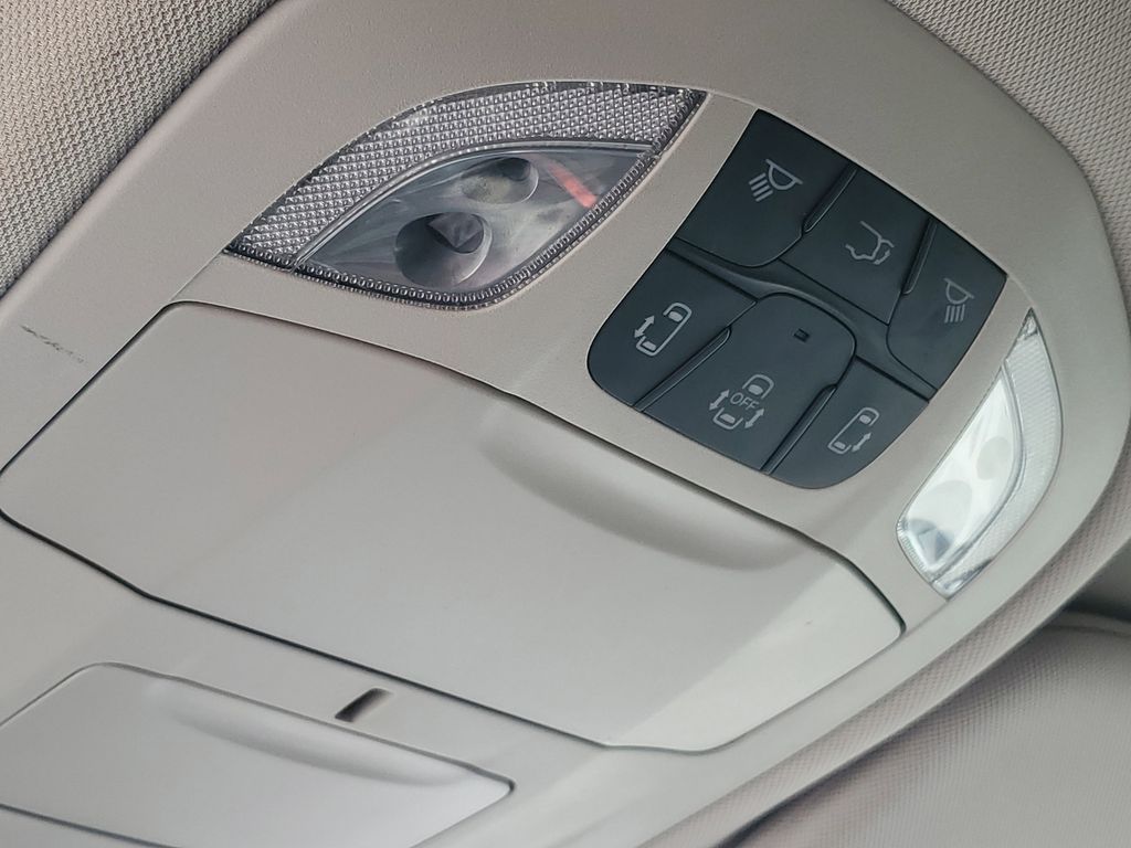 Used 2023 Chrysler Pacifica - photo 15