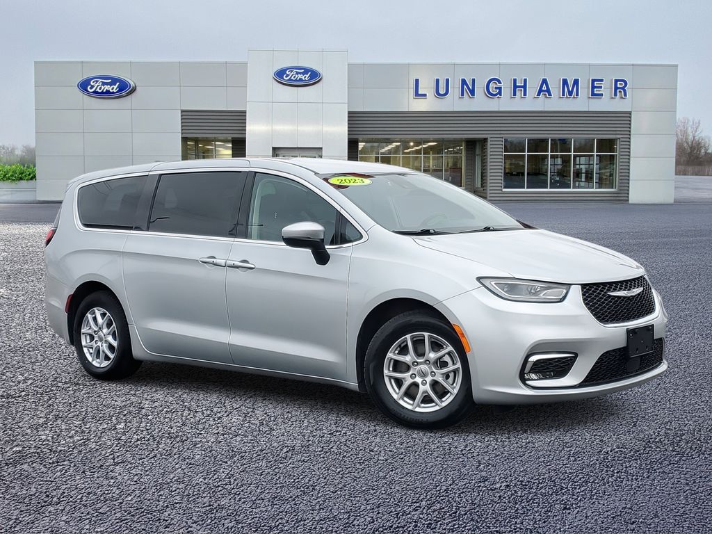 Used 2023 Chrysler Pacifica - photo 27