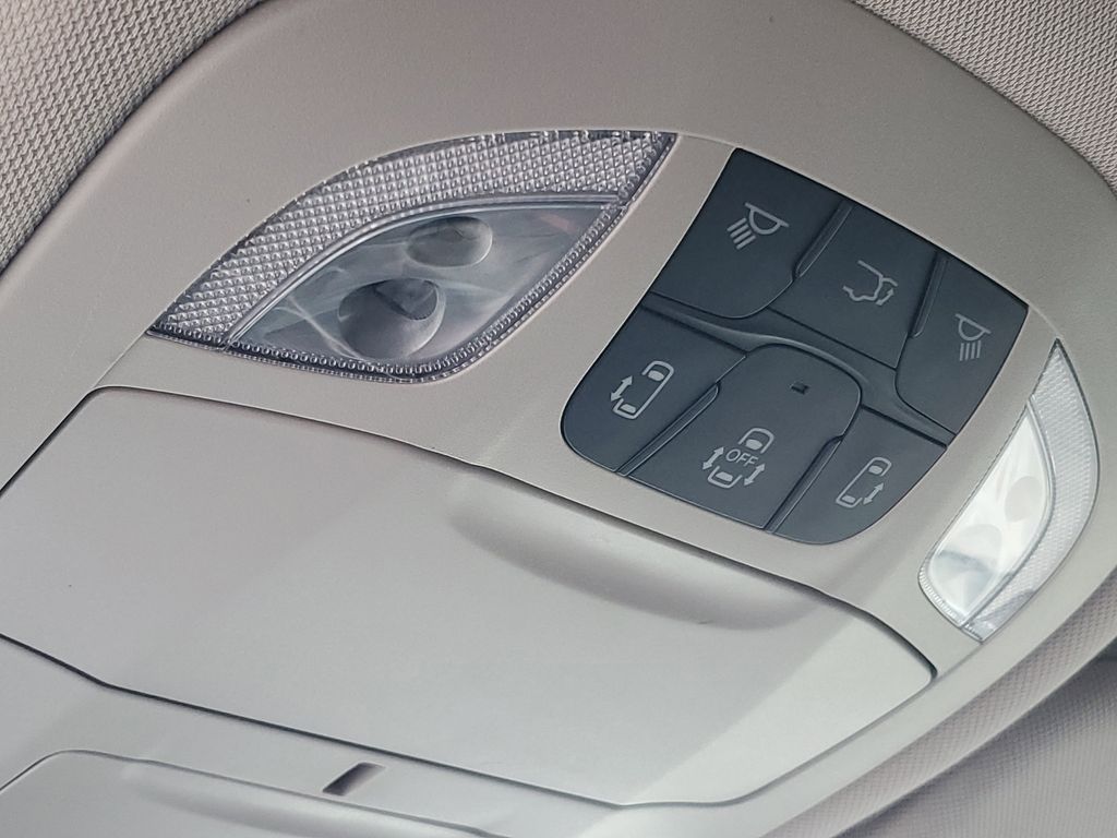 Used 2023 Chrysler Pacifica - photo 14