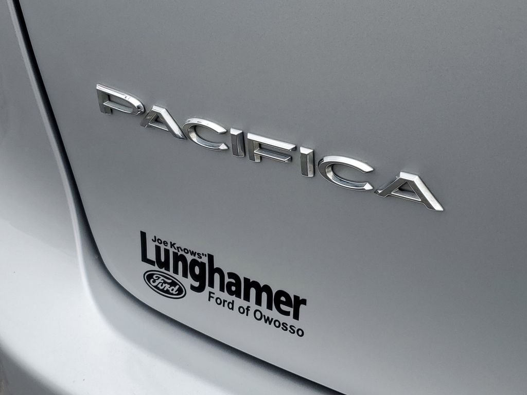 Used 2023 Chrysler Pacifica - photo 26