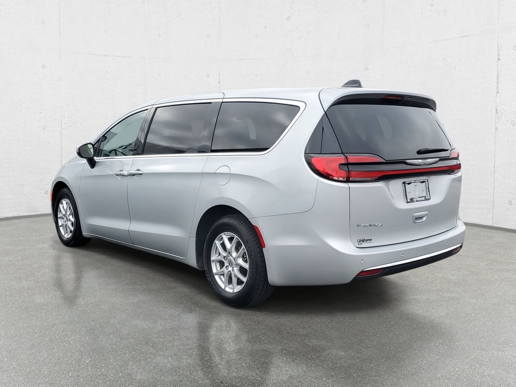 Used 2023 Chrysler Pacifica - photo 30