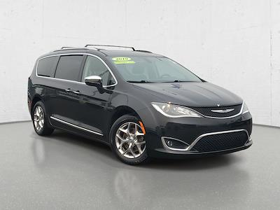 2019 Chrysler Pacifica FWD Minivan for sale #F21589A - photo 2