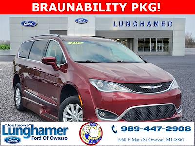 2018 Chrysler Pacifica FWD Minivan for sale #F3610A - photo 1
