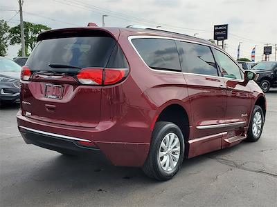 2018 Chrysler Pacifica FWD Minivan for sale #F3610A - photo 2