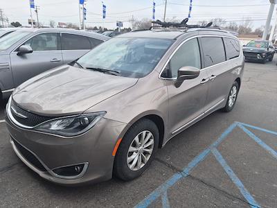 Used 2018 Chrysler Pacifica - photo 1