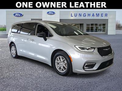 Used 2024 Chrysler Pacifica - photo 1