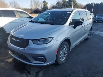 Used 2024 Chrysler Pacifica - photo 1