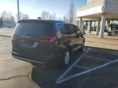 Used 2025 Chrysler Pacifica - photo 1