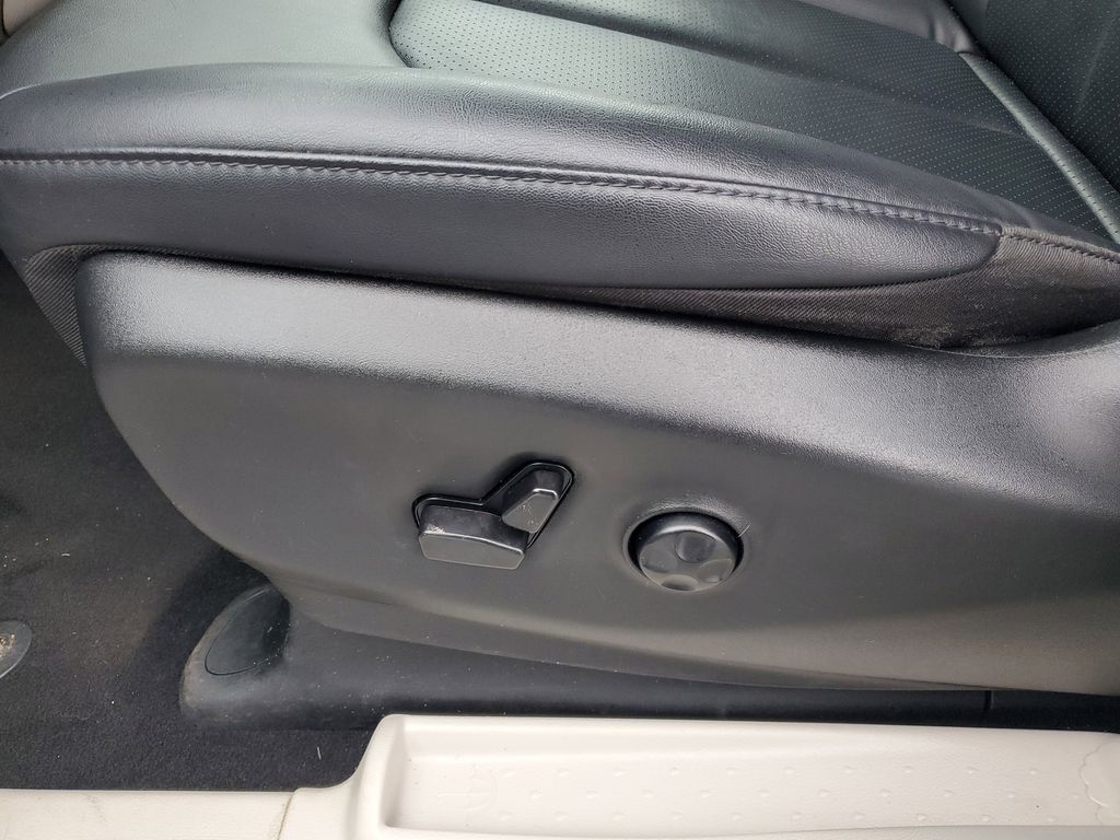 Used 2024 Chrysler Pacifica - photo 32