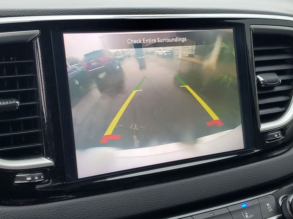 Used 2024 Chrysler Pacifica - photo 8