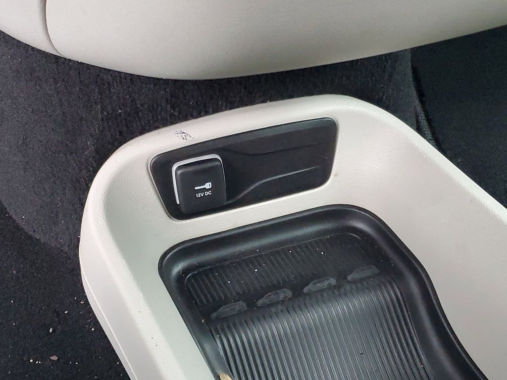 Used 2024 Chrysler Pacifica - photo 10