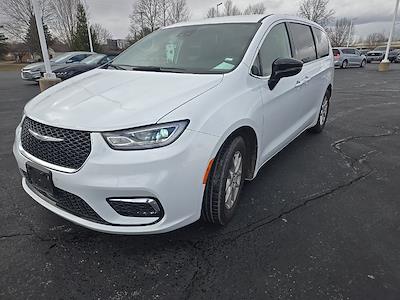Used 2024 Chrysler Pacifica - photo 1
