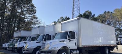 Used 2018 International DuraStar 4300 Day Cab Box Truck with Liftgate for sale #780411 - photo 2