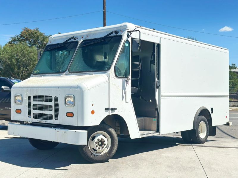 Used 2017 Ford E-350 - photo 1