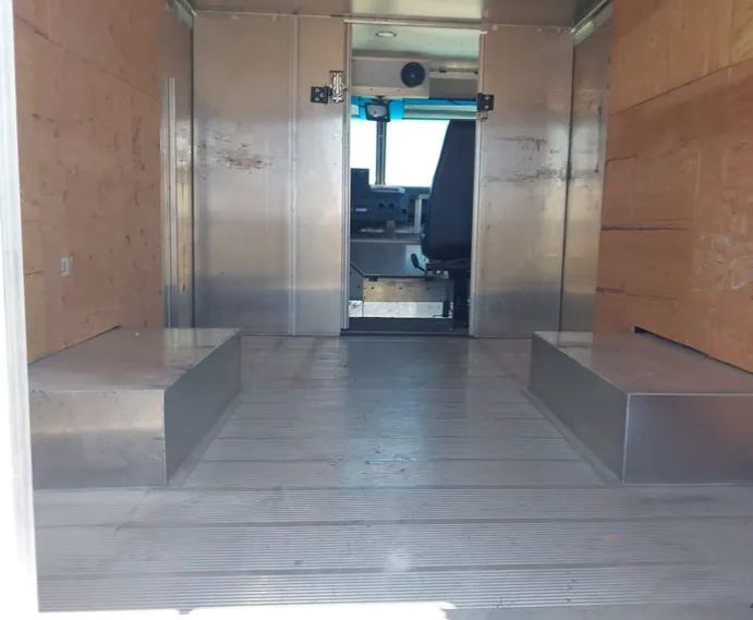 Used 2018 Ford E-350 - photo 2