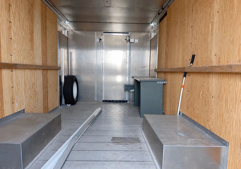 Used 2016 Ford E-350 - photo 2