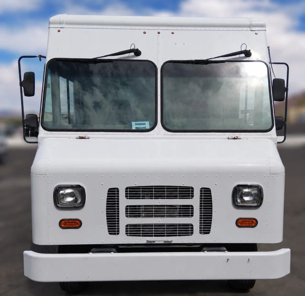 Used 2016 Ford E-350 Step Van - photo 8