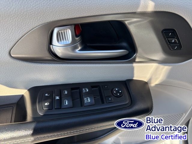 Used 2024 Chrysler Pacifica - photo 17