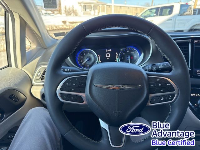 Used 2024 Chrysler Pacifica - photo 21
