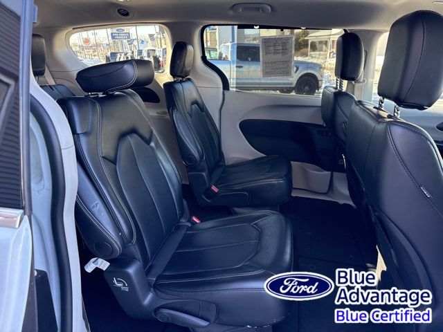 Used 2024 Chrysler Pacifica - photo 34