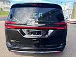 Used 2025 Chrysler Pacifica Select Minivan thumbnail 3