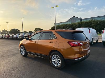 2018 Chevrolet Equinox FWD SUV for sale #J6135168 - photo 2