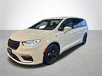 Used 2022 Chrysler Pacifica Touring L Minivan for sale #211255 - photo 2