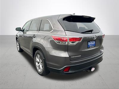 Used 2016 Toyota Highlander LE Plus for sale #211403 - photo 2