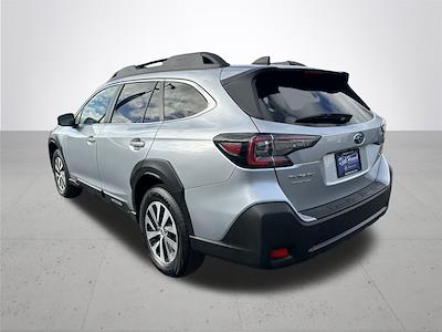 Used 2025 Subaru Outback - photo 1