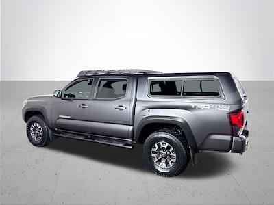 Used 2018 Toyota Tacoma - photo 1